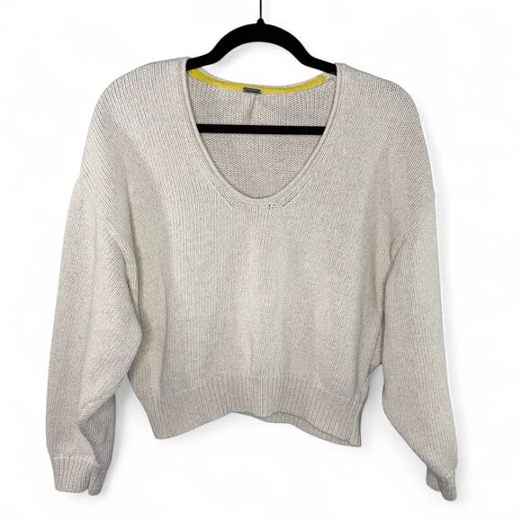 Free People Oversized Beige Knit Sweater XS - Boho Slouchy Minimalist Pullover - Picture 1 of 9